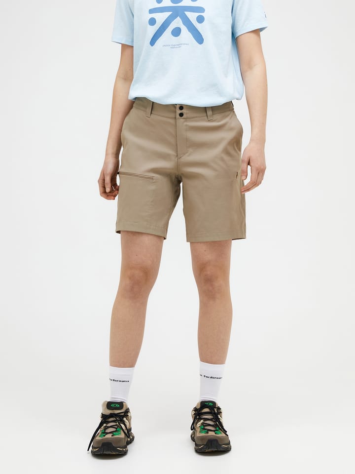 Peak Performance Women's Iconiq Shorts Avid Beige Peak Performance