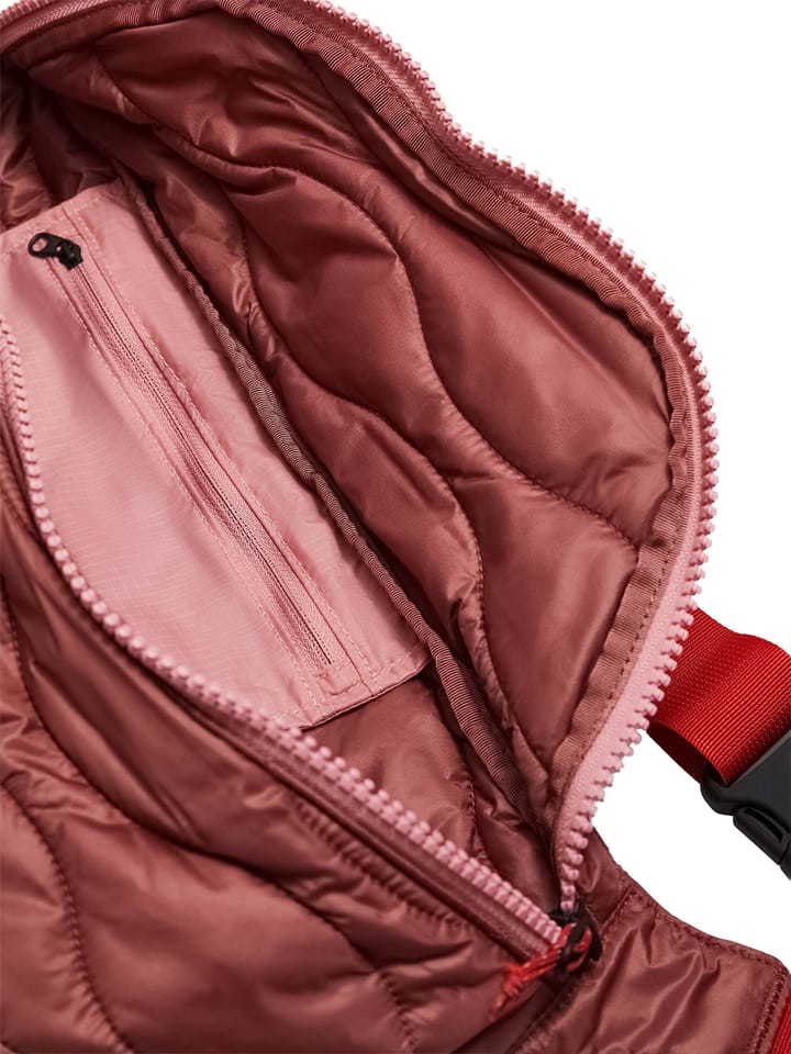 Peak Performance Helium Bum Bag Wild Rouge Peak Performance