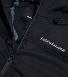 Peak Performance Women's Shred Down Jacket Black Peak Performance