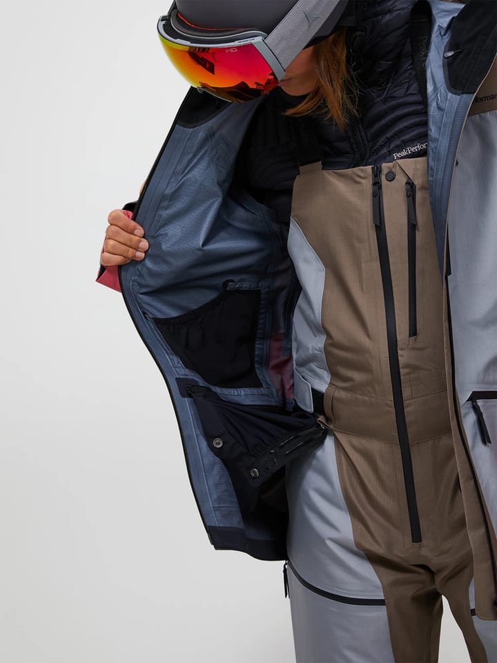 Peak Performance W Vertical Gore-Tex Pro Jacket Terrain Tan-lt Peak Performance