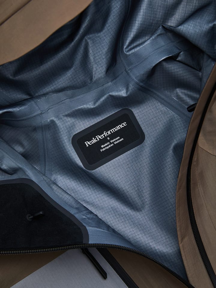 Peak Performance W Vertical Gore-Tex Pro Jacket Terrain Tan-lt Peak Performance