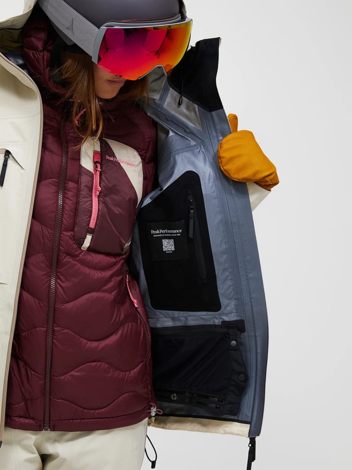Peak Performance W Alpine Gore-Tex 3l Jacket Sand Fog Peak Performance