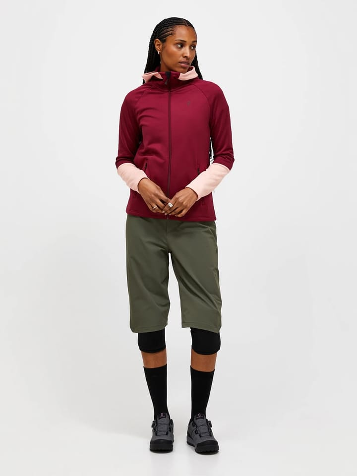 Peak Performance Women's Rider Essentials Zip Hood Vertical Zenith/peach Fuzz Peak Performance Peak Performance Women's Rider Essentials Zip Hood Vertical Zenith/peach Fuzz Peak Performance