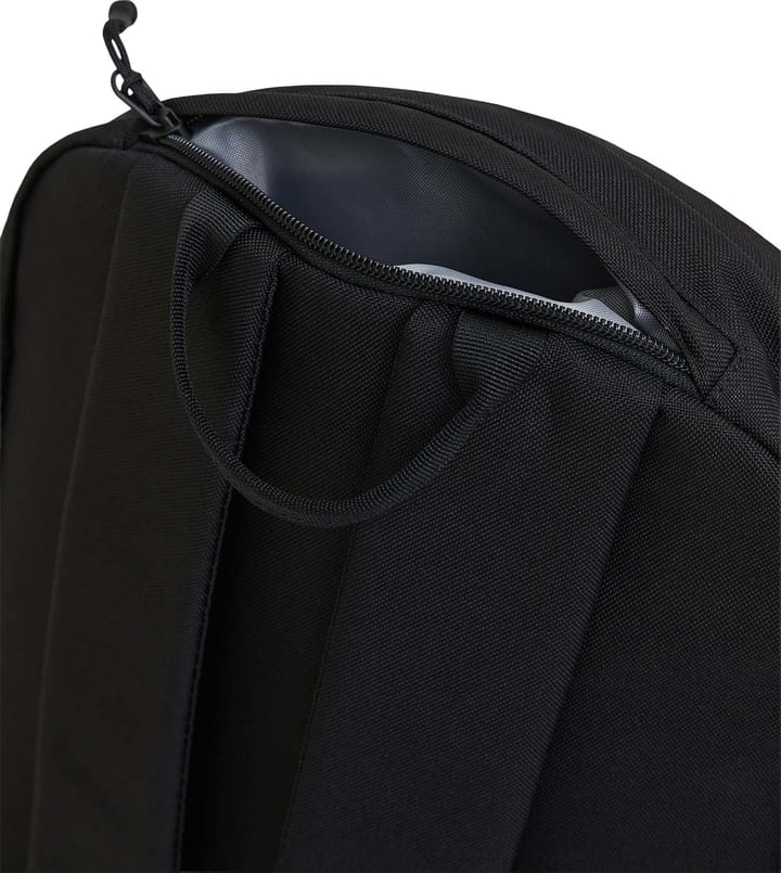 Peak Performance Detour Backpack 15 L Black Peak Performance