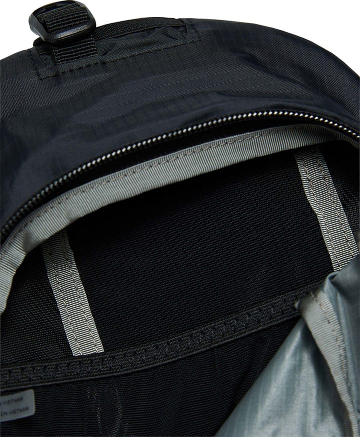 Peak Performance Outdoor Slingbag 4,5 L Black Peak Performance