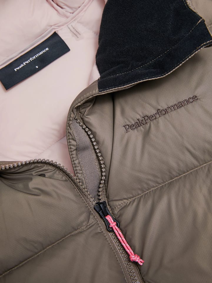 Peak Performance Women´s Frost Down Puffer Jacket Terrain Tan/frosted Pink/ Peak Performance