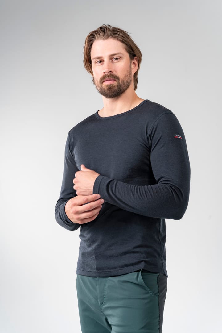 Devold Men's Breeze Merino 150 Shirt Black Devold Devold Men's Breeze Merino 150 Shirt Black Devold
