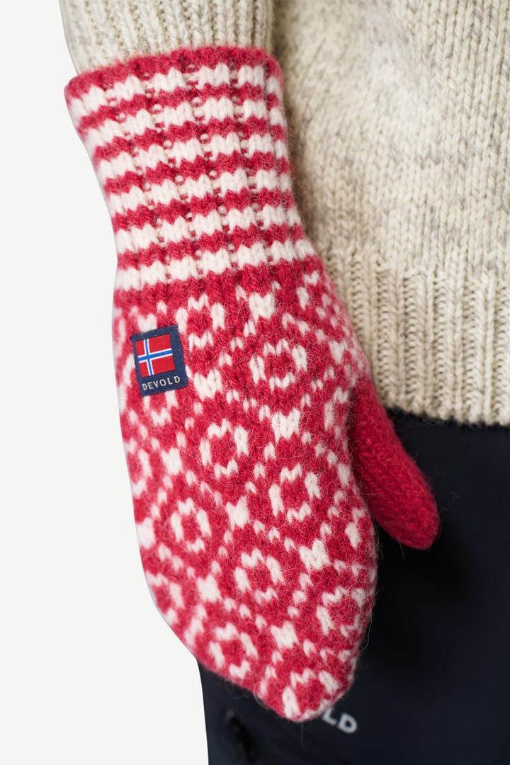 Devold Svalbard Wool Mitten Hindberry/Offwhite Devold Devold Svalbard Wool Mitten Hindberry/Offwhite Devold