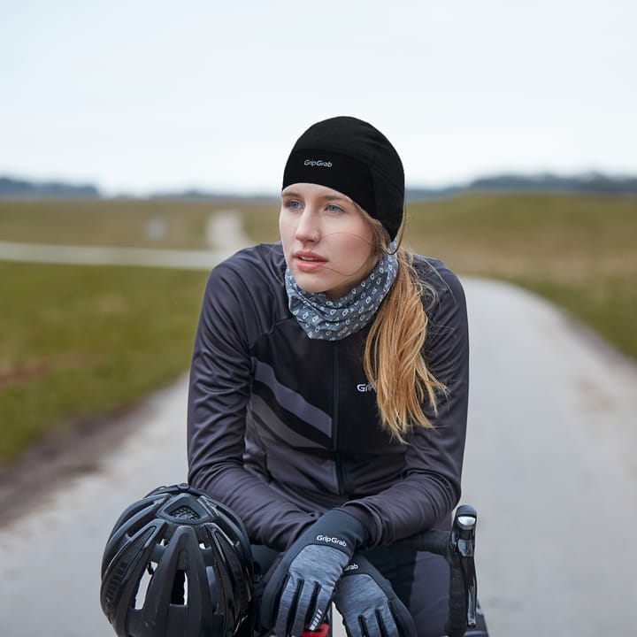 Gripgrab Ponytail Windproof Thermal Skull Cap Black Gripgrab Gripgrab Ponytail Windproof Thermal Skull Cap Black Gripgrab