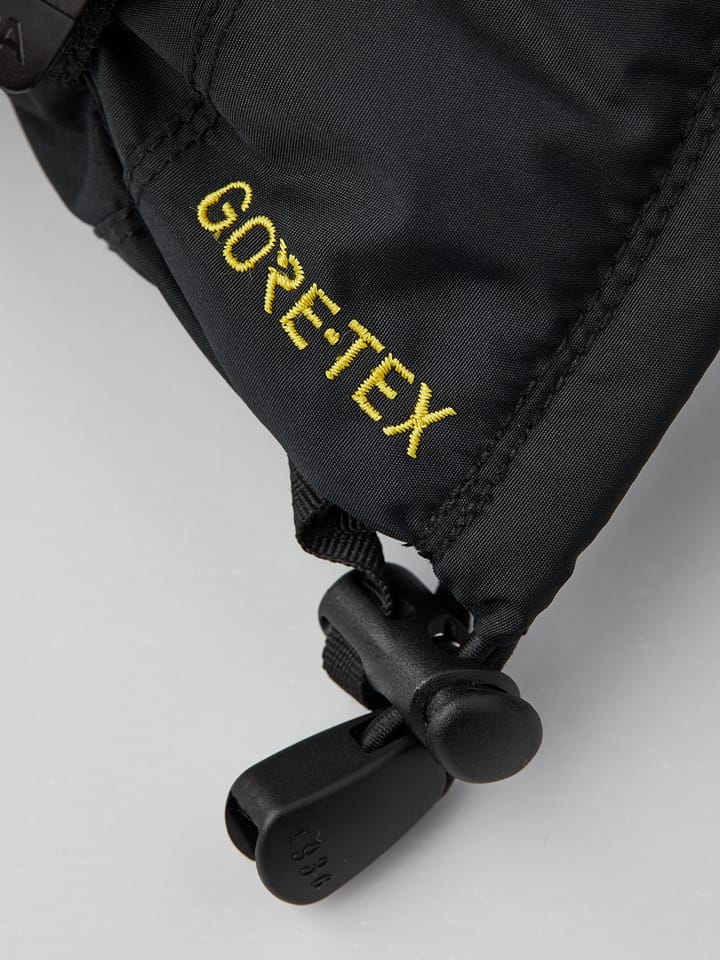 Hestra Juniors' Gore-Tex Gauntlet Black Hestra