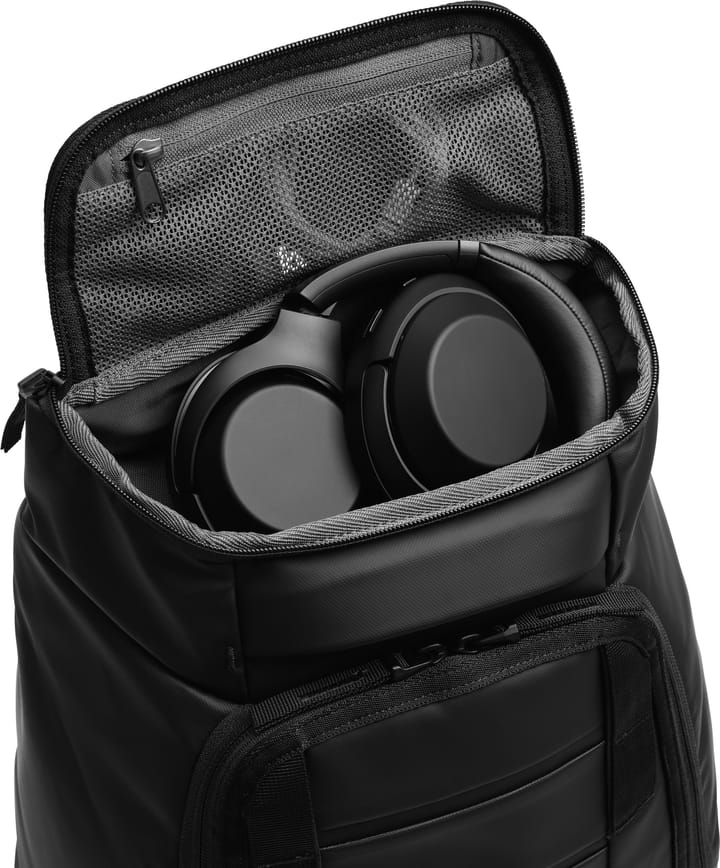 Db Hugger Backpack 25L Garnet Red Db Db Hugger Backpack 25L Garnet Red Db