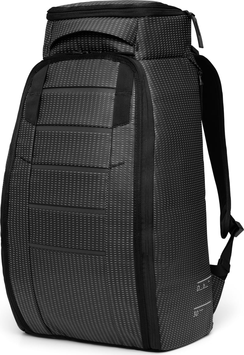 hugger_backpack_30l_refl-