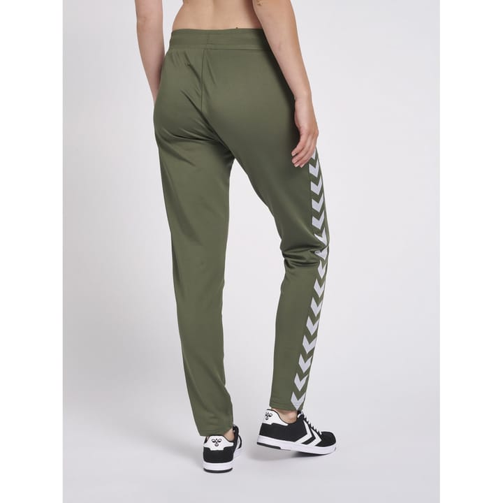 Hummel Women's hmlNelly 2.0 Tapered Pants Beetle Hummel Hummel Women's hmlNelly 2.0 Tapered Pants Beetle Hummel