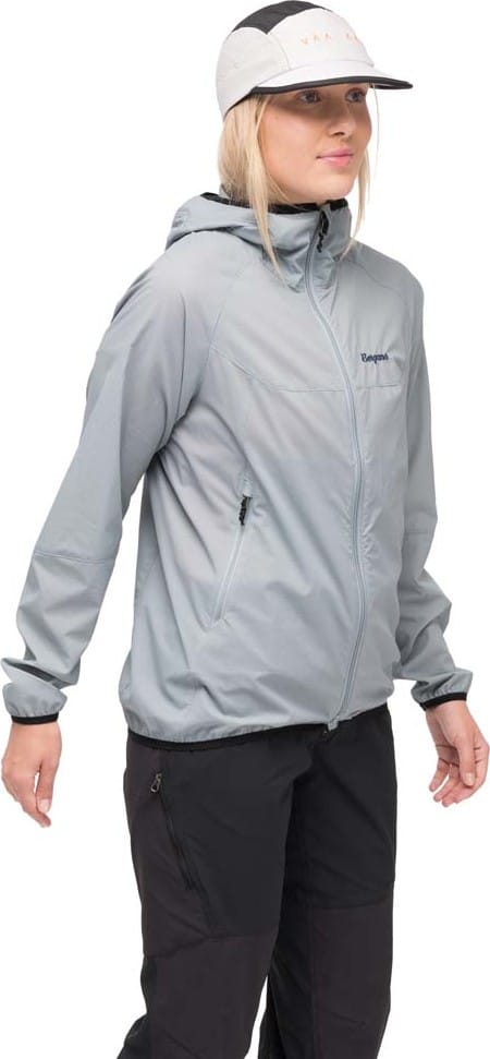 Bergans Women's Vaagaa Windbreaker Jacket Husky Blue Bergans