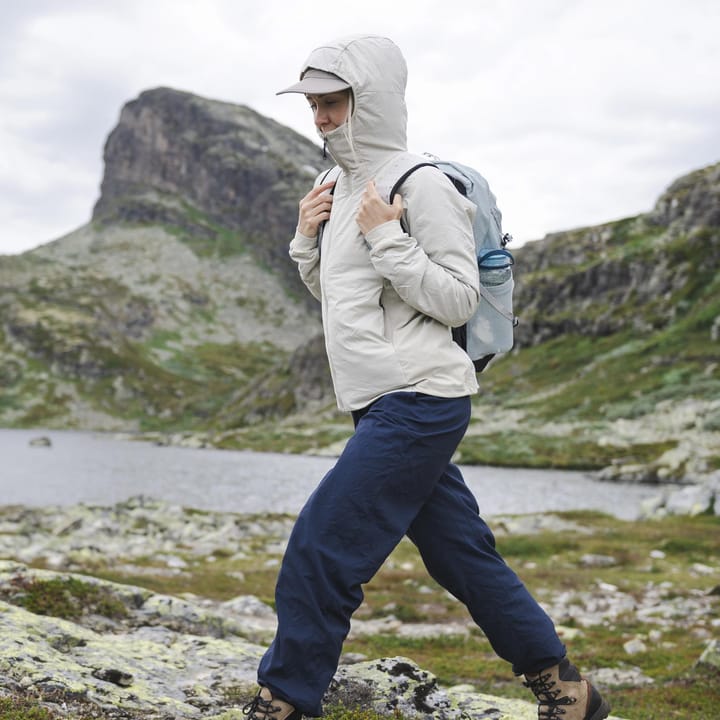 Bergans Women's Holo Insulated Hood Jacket Coastal Sand Bergans