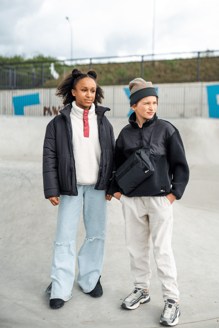 Jack Wolfskin Teens' Insulated Jacket Granite Black Jack Wolfskin