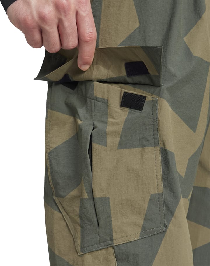 Adidas Men's Cargo Aop Pants Carbon/legivy/olistr/ Adidas Adidas Men's Cargo Aop Pants Carbon/legivy/olistr/ Adidas