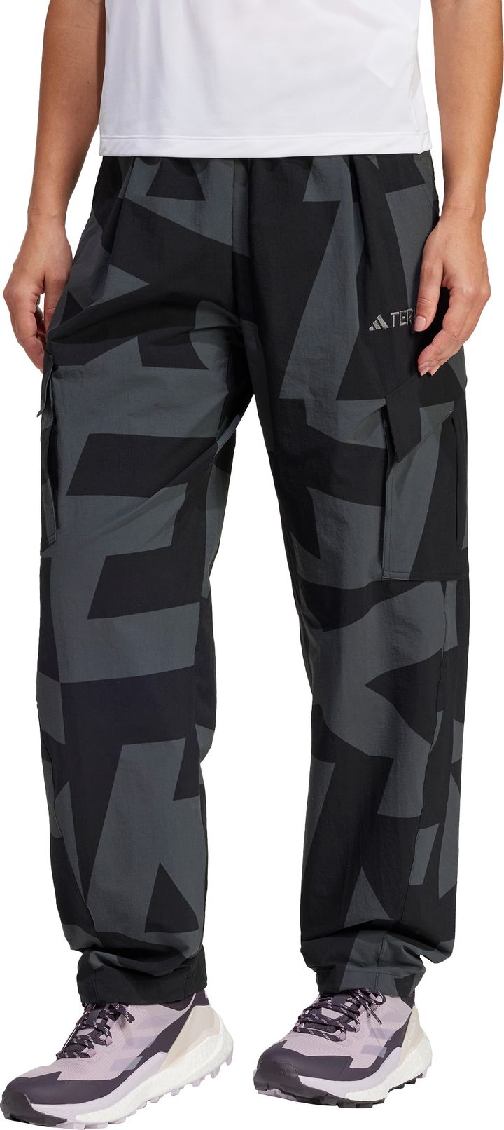 ボトムスその他 adidas 3S Cargo Pants Wonderclay IZ0715 adidas Originals 3 Stripe Cargo Pants Wonder Beige Black