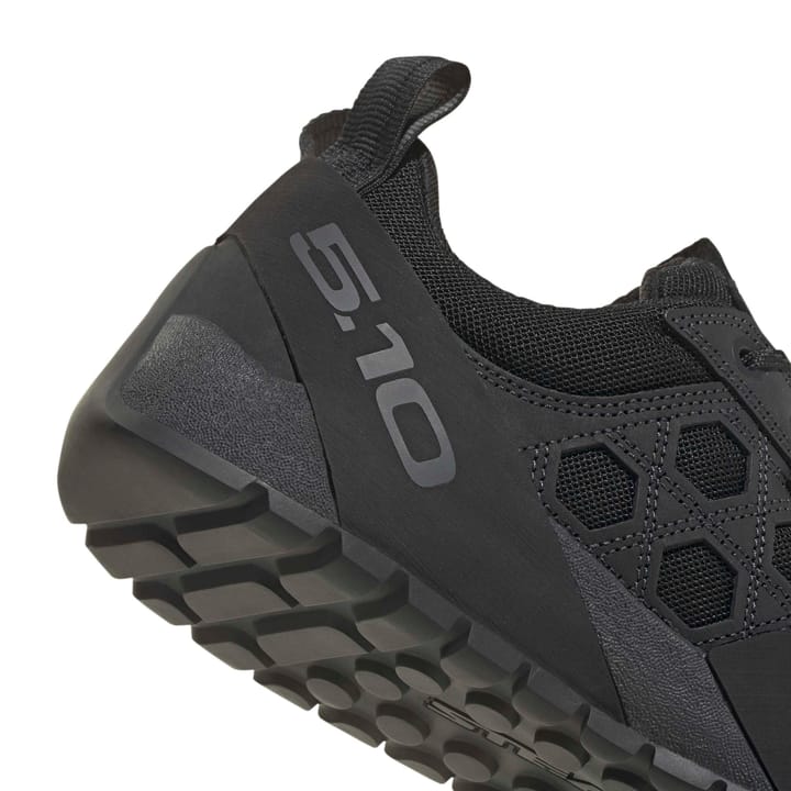 Adidas Men’s Guide Tennie Core Black/Carbon/Core Black Adidas