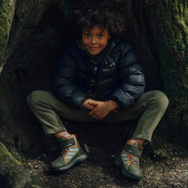 Adidas Kid's Terrex Snow Cw Cardbo/ftwwht/seimor Adidas Adidas Kid's Terrex Snow Cw Cardbo/ftwwht/seimor Adidas