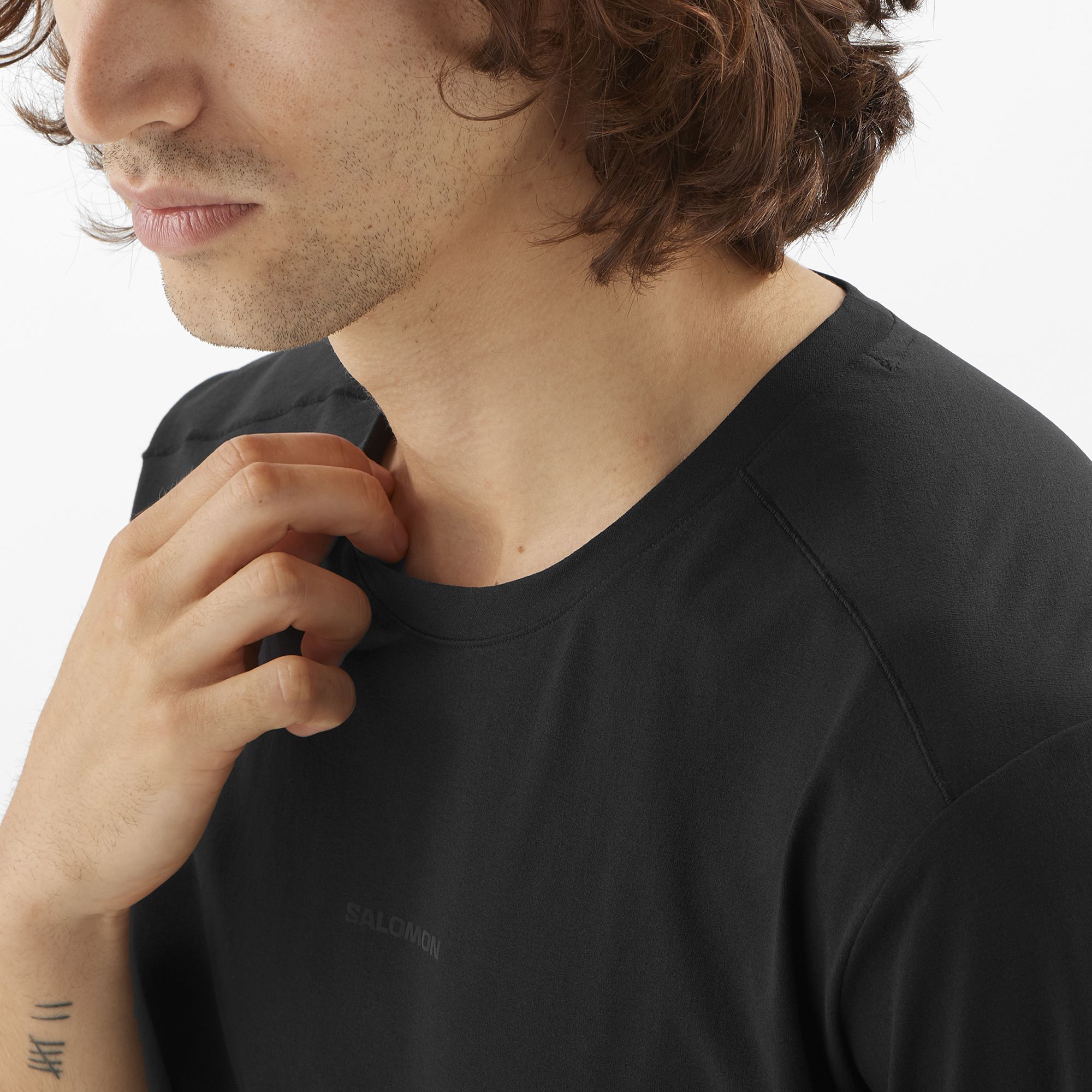 【SALOMON】 Scope Short Sleeve Black Amazon.com: Salomon Men's Running Graphic Outdoor Short