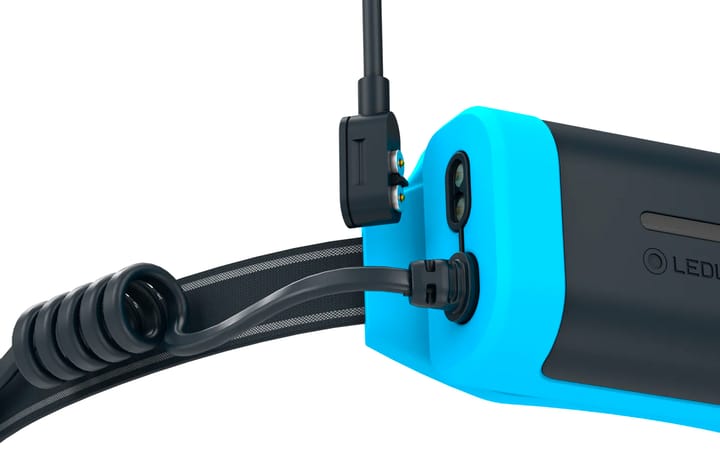 Led Lenser Neo9R Black/Blue Led Lenser Led Lenser Neo9R Black/Blue Led Lenser