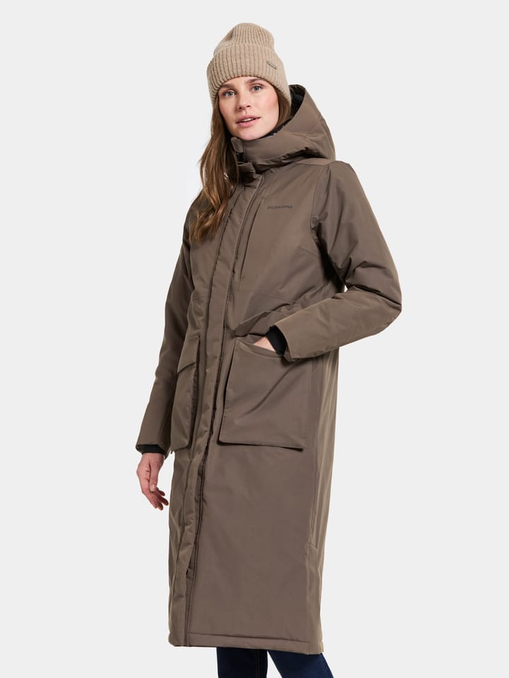 Didriksons Women's Leya Parka Long 4 Mocha Brown Didriksons Didriksons Women's Leya Parka Long 4 Mocha Brown Didriksons