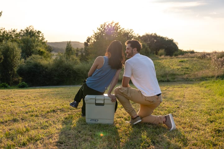 Coleman Cooler Pro Series 25qt Chest White Coleman