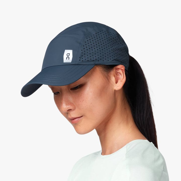 On Unisex Lightweight Cap Navy On