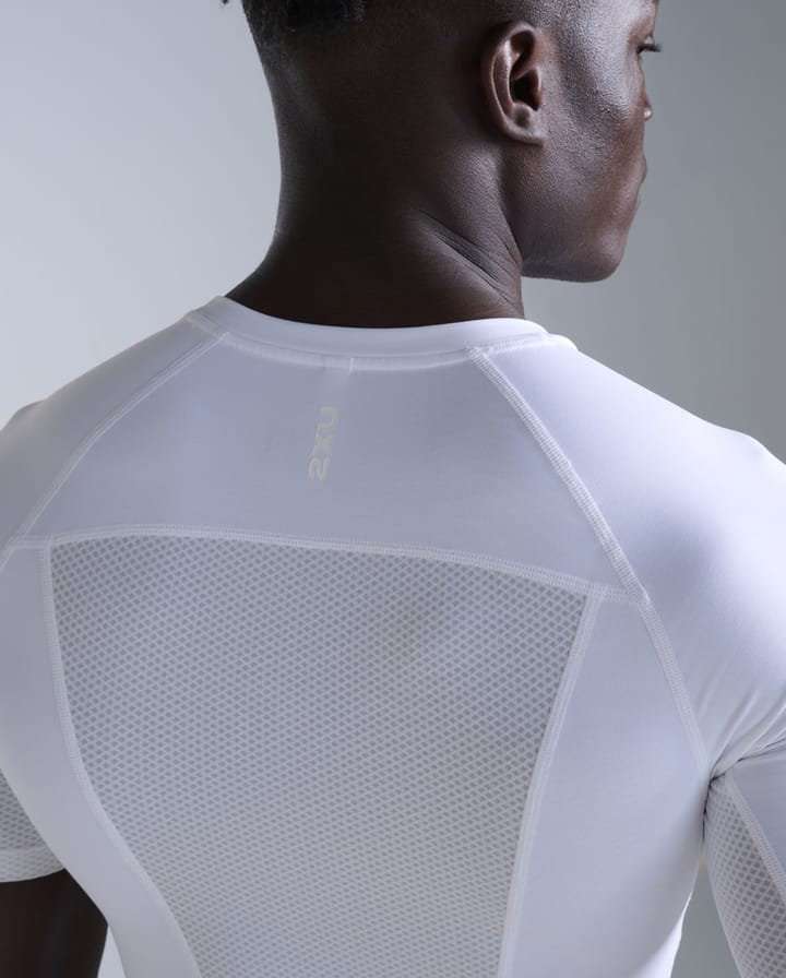 2XU Men's Core Compression Short Sleeve White/white 2XU