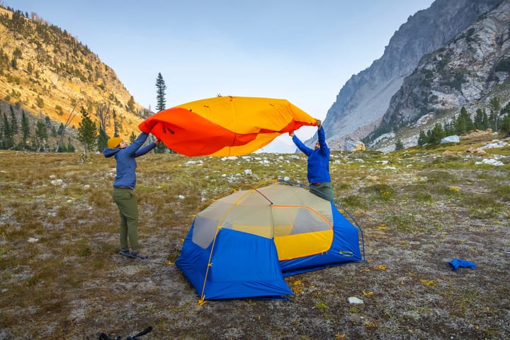 Marmot Limelight 2-person Foliage/Dark Azure Marmot