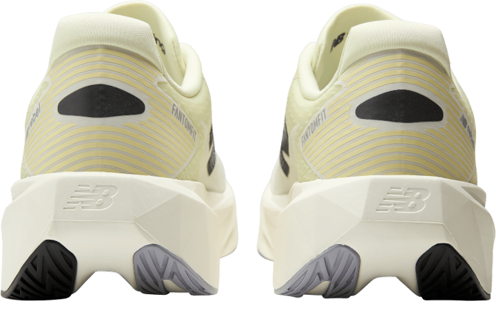 New Balance Men's FuelCell Rebel V5 Pistachio Butter / Digital Mist New Balance