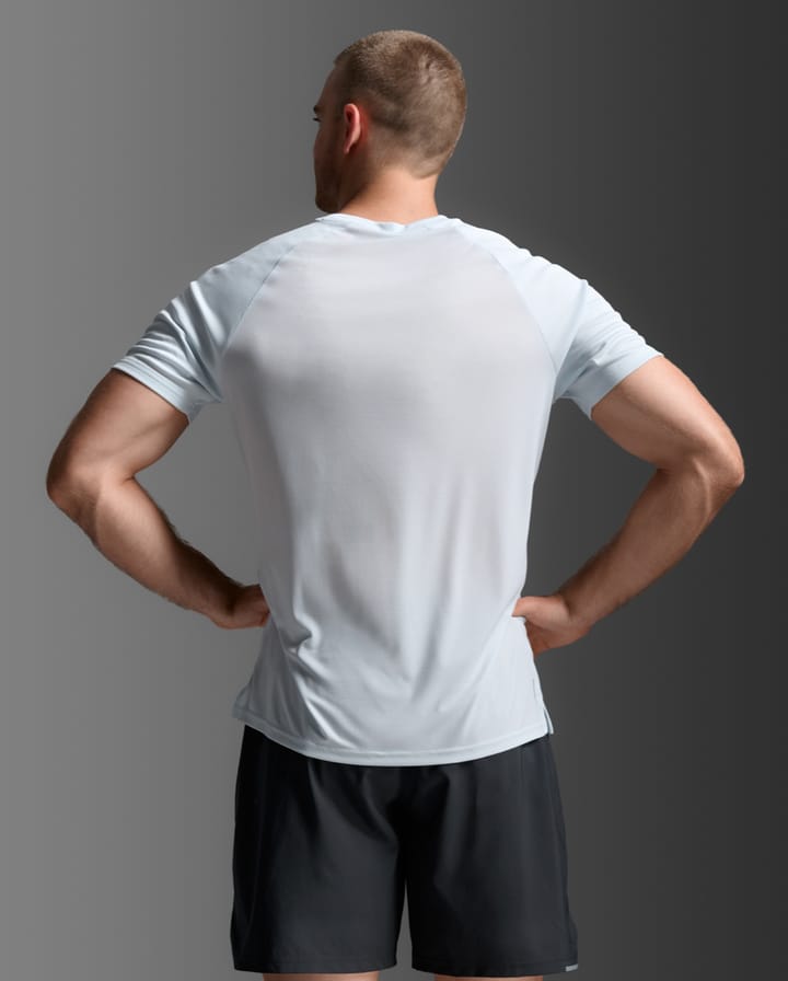 2XU Men'S Aero Mesh Tee Moonstone/black Reflective 2XU 2XU Men'S Aero Mesh Tee Moonstone/black Reflective 2XU