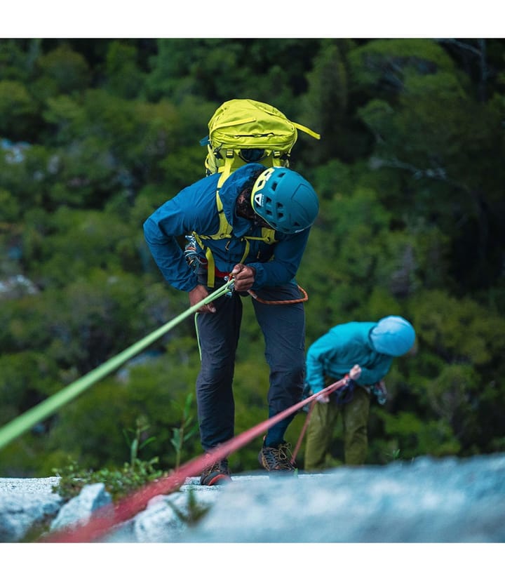 Osprey Mutant 38 Blue Flame Osprey Osprey Mutant 38 Blue Flame Osprey