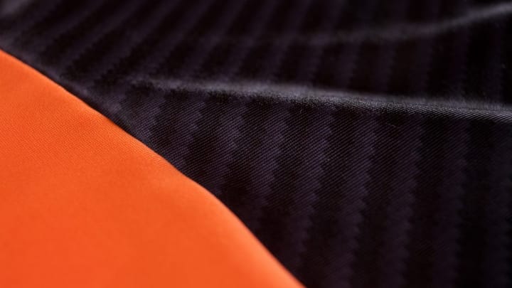Non-stop Dogwear Protector Snow, Female(Hunn) Orange/Black Non-stop Dogwear