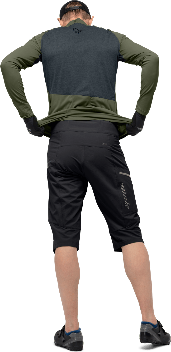 Men's Fjørå Flex1 Shorts Caviar Norrøna