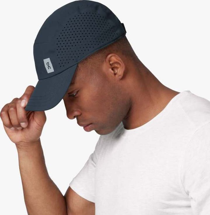 On Lightweight Cap Navy On