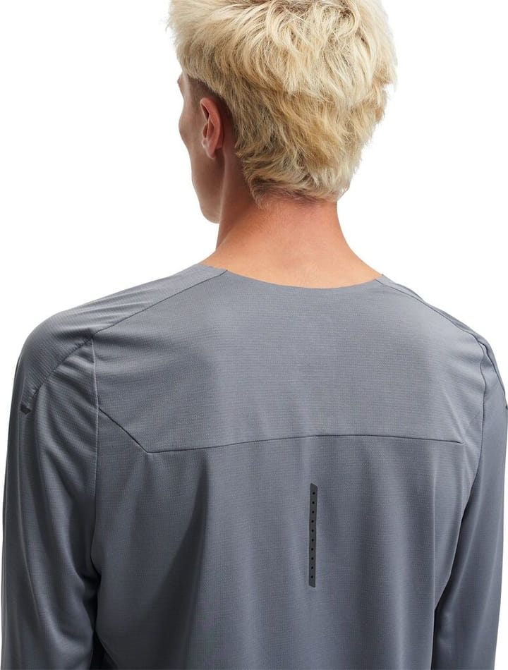 On Men's Performance Long-Tee Rock On