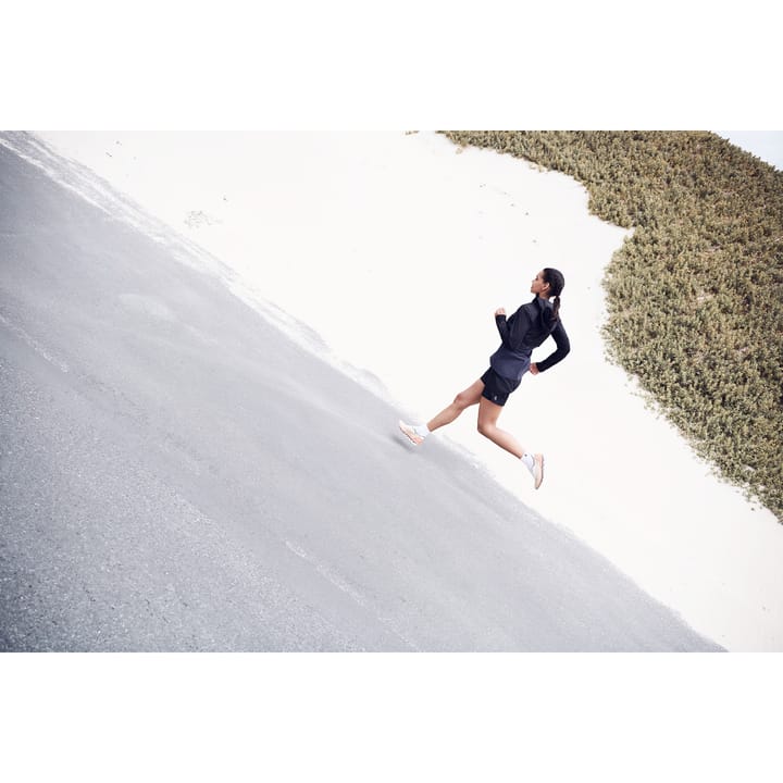 On Women's Running Shorts Black On