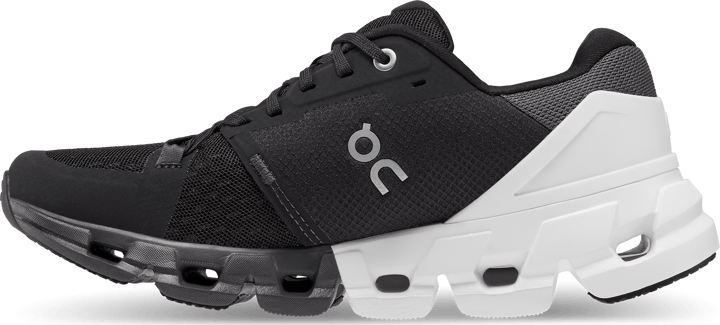 On Women's Cloudflyer 4 Black - White On On Women's Cloudflyer 4 Black - White On