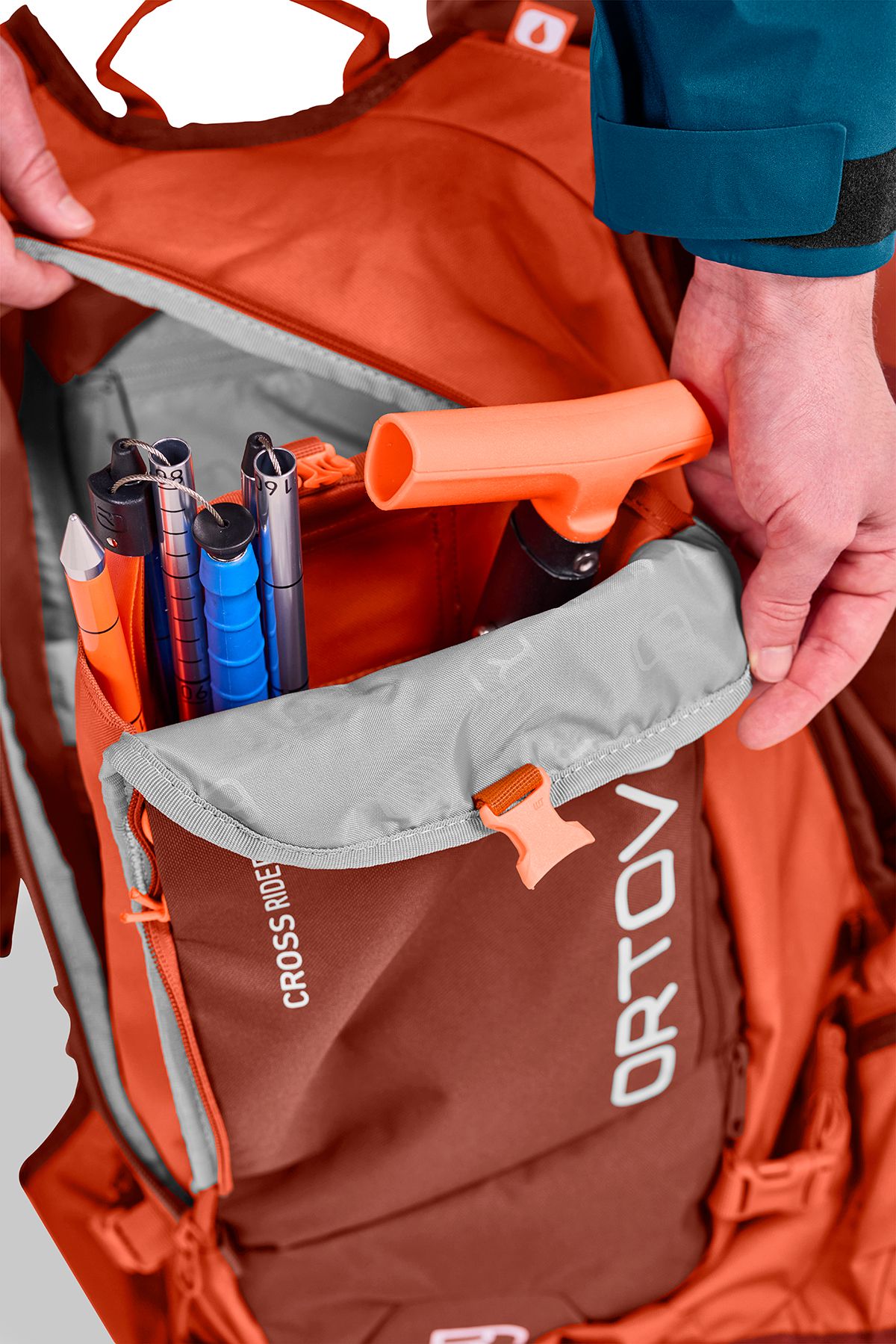 ORTOVOX Cross Rider 22 ブラック バックパック Ortovox Free Rider 22 | Clasp Back System | Spine Protector
