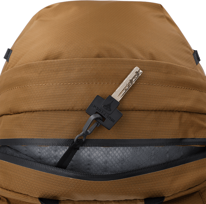 Outdoor Research Unisex Adrenaline Day Pack 20L Coyote Outdoor Research