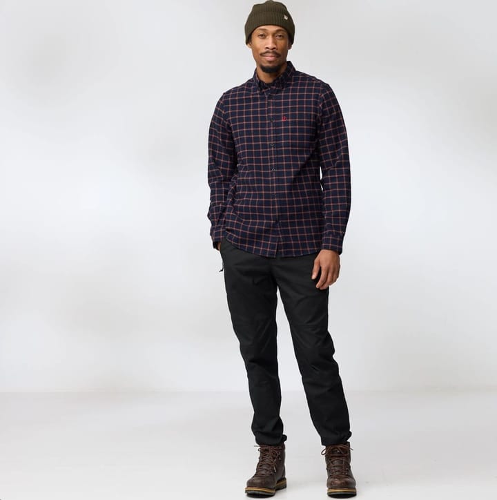 Fjällräven Men's Övik Flannel Shirt Dark Navy-Chalk White Fjällräven