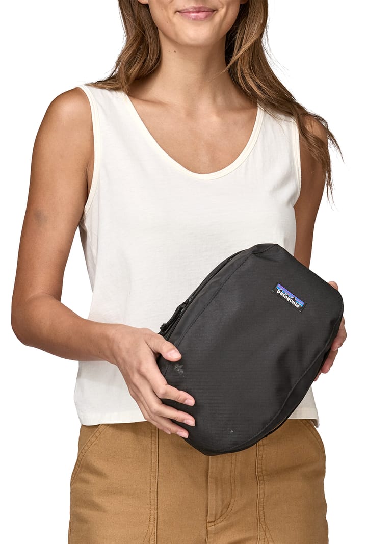 Patagonia Black Hole Cube 6l Wild Waterline: Sleet Green Patagonia Patagonia Black Hole Cube 6l Wild Waterline: Sleet Green Patagonia