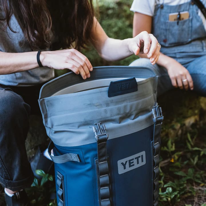 Yeti Hopper M20 Backpack Soft Cooler Fog Grey/Blue Yeti