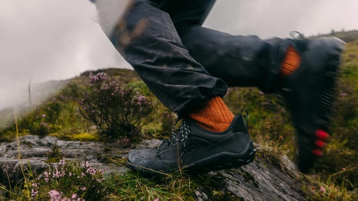 Vivobarefoot Men's Tracker Leather AT Low Obsidian Vivobarefoot Vivobarefoot Men's Tracker Leather AT Low Obsidian Vivobarefoot