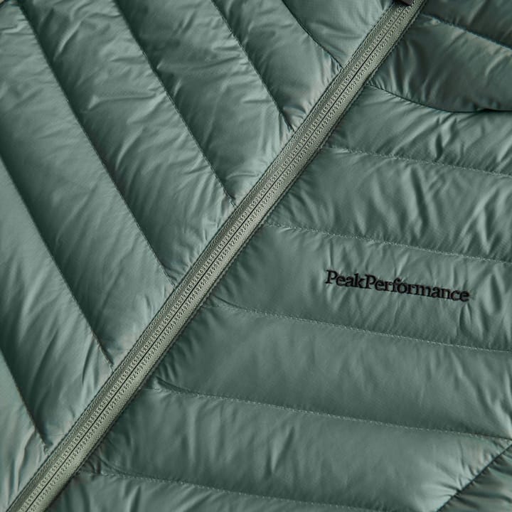 Peak Performance Women's Frost Down Hood Jacket Fells View Peak Performance Peak Performance Women's Frost Down Hood Jacket Fells View Peak Performance