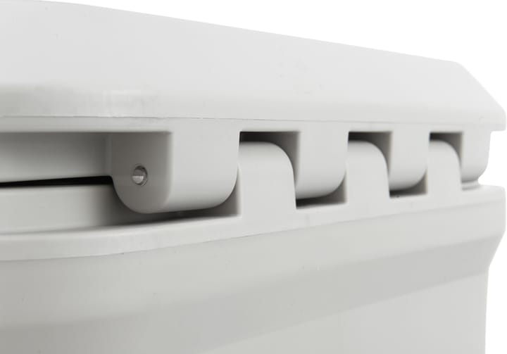 Coleman Cooler Pro Series 25qt Chest White Coleman