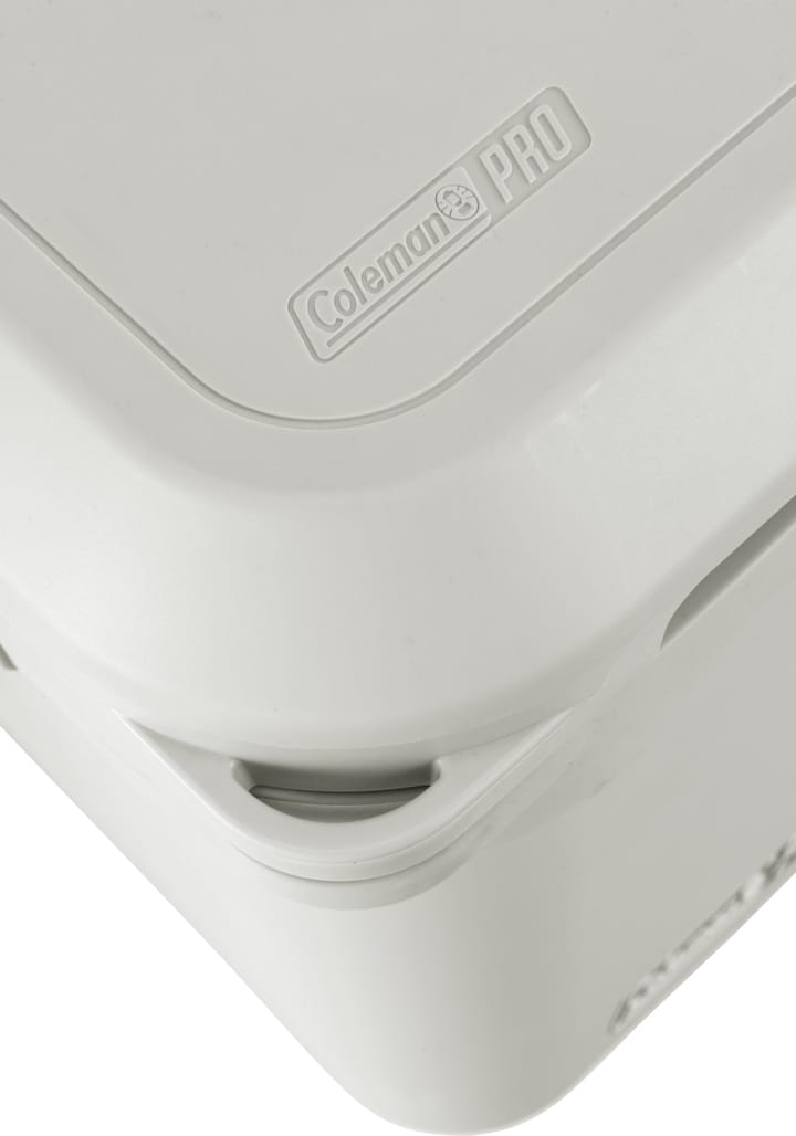 Coleman Cooler Pro Series 25qt Chest White Coleman
