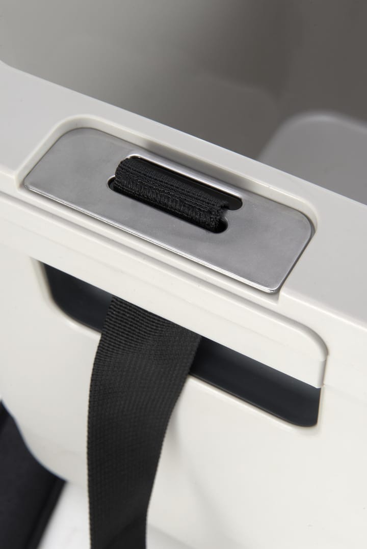 Coleman Cooler Pro Series 25qt Chest White Coleman